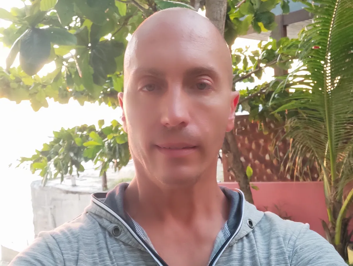 Michael Sands, Yoga teacher Dune Towers